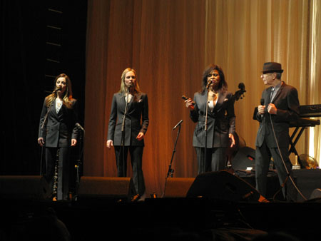 Leonard and his girls