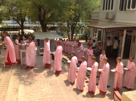 Lunchtime for the Nuns, Tha Kya Di Tar Nunnery, Sagaing