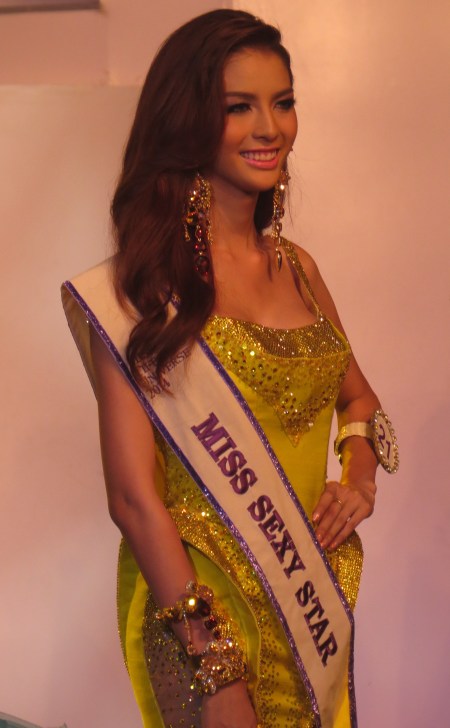 This cannot be a man! Miss Sexy Star Nitsa Katrahong was deservedly the eventual winner as well.