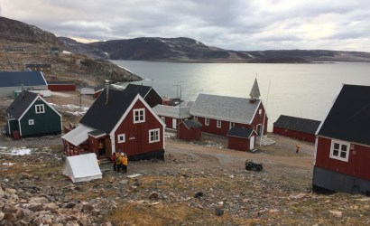 An attractive location but isolated – the nearest town is over 500 miles away!